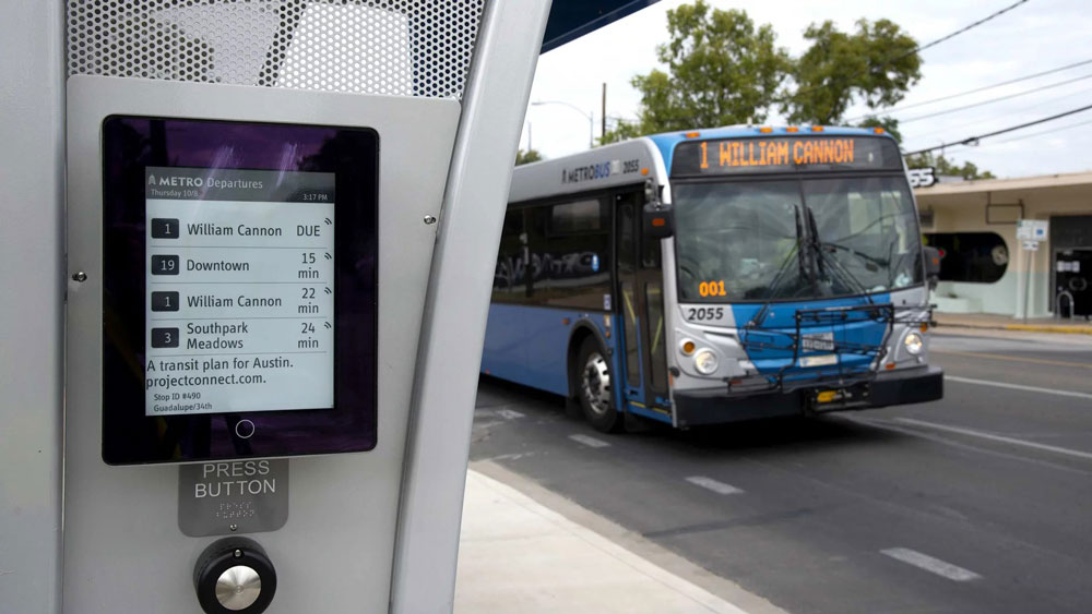 Autobus-Stationary-Display-epaper-SHELTER-Pilier